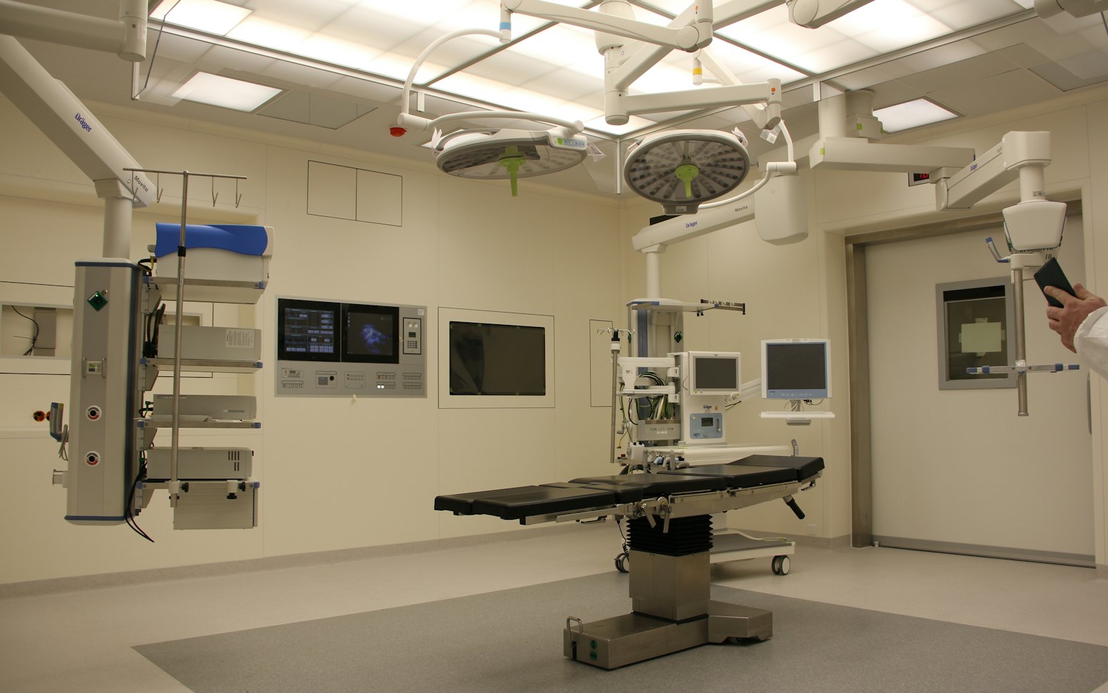 Daylight clinical equipment on a bench, no signage